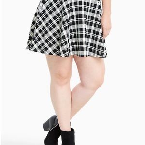 Torrid knit plaid mini skirt. Size 3.